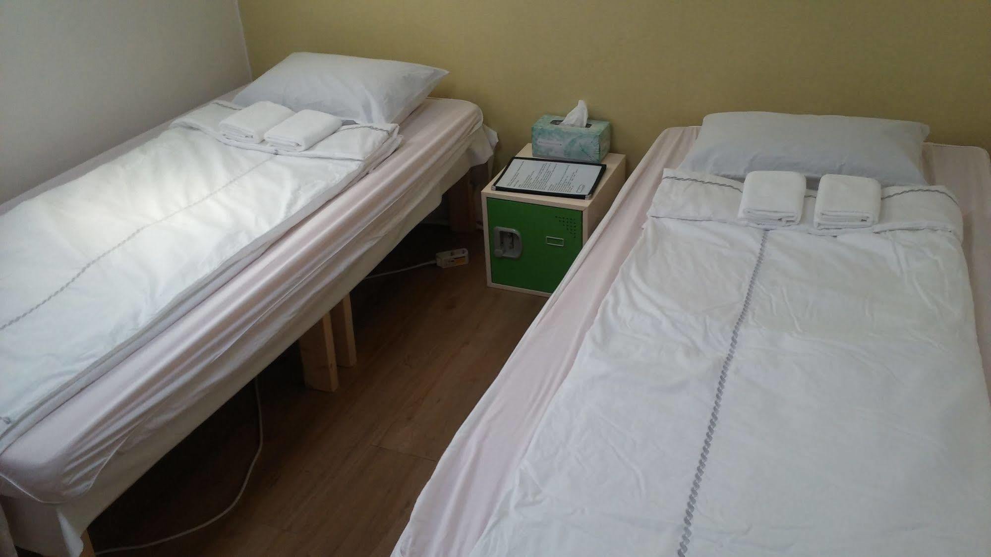 Oxbloodk Hostel Gwangju Metropolitan City Bagian luar foto