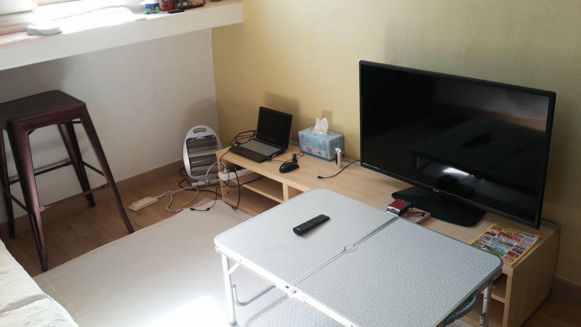 Oxbloodk Hostel Gwangju Metropolitan City Bagian luar foto